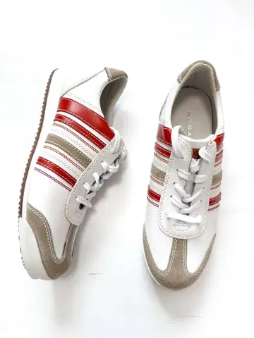 새상품 REGAL 리갈 스니커즈 가죽 23.5cm 화이트