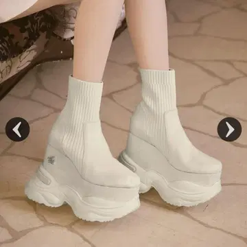 통굽 크림색 삭스 부츠