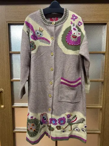 알베로베로 롱 가디건 95,700엔 (세금 포함)