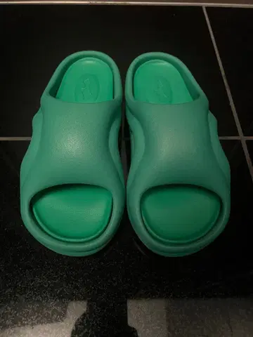 [ US6 ] SKYLRK 비치 슬라이드 샌들