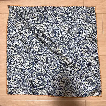 franco bassi 페이즐리 무늬 실크 손수건 이탈리아제