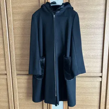 TOMORROWLAND 후드 부착 롱 코트 블랙