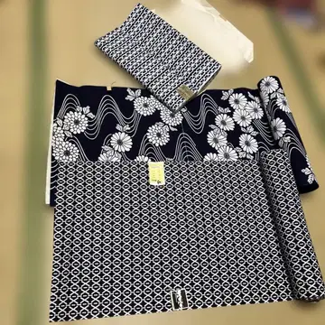 미사용 네이비 컬러와 화이트 꽃무늬 유카타 옷감 세트