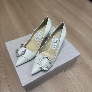 [ 양품 ] JIMMY CHOO 비쥬 화이트 펌프스 36.5