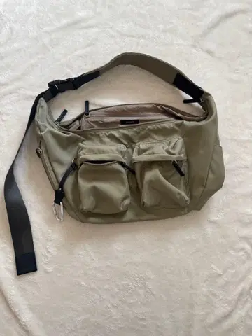 JEANASIS 카키 숄더백