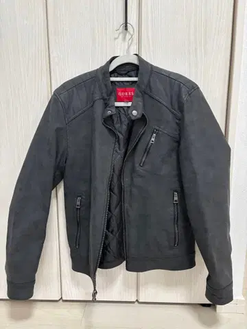GUESS 블랙 라이더 자켓