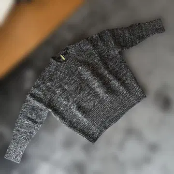 새상품급 squady 스웨터