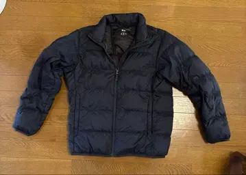 유니클로 울트라 라이트 다운 S 사이즈 휴대용 주머니 포함