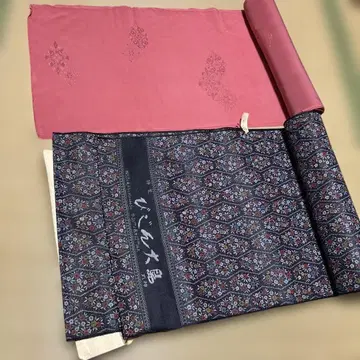 빨간 꽃무늬 실크 기모노 옷감