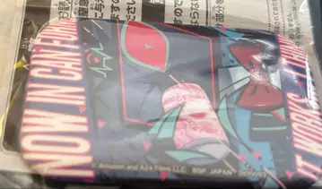 NOW IN CAN FLY 캔뱃지