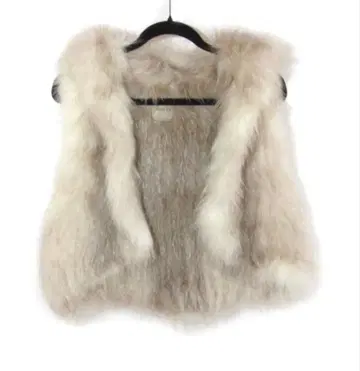 [ 새상품급 ] 데이지린 폭시 FOXEY 베이지 퍼 베스트 F