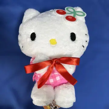 헬로키티 봉제 인형 안아주기 포즈