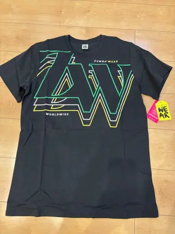 정품 새상품 ZUMBA WEAR 블랙 T셔츠