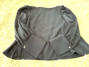 한정 가격 [ 새상품급 ] foxey 블랙 벌룬 슬리브 셔츠 사이즈 38