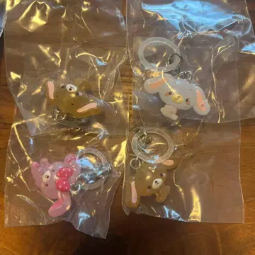 가챠 윳토메지루시 액세서리 본본리본 시로 우사 쿠로 우사