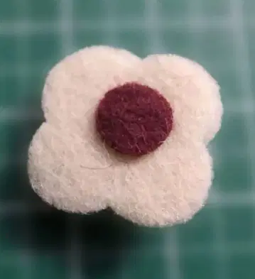 미사용 새상품 라르디니 LARDIN 펠트 풀 토니에르