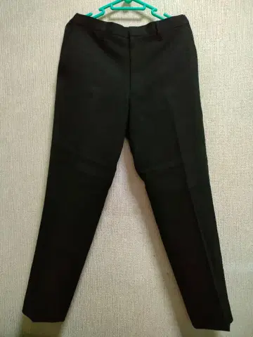 블랙 슬랙스 테이퍼드 핏