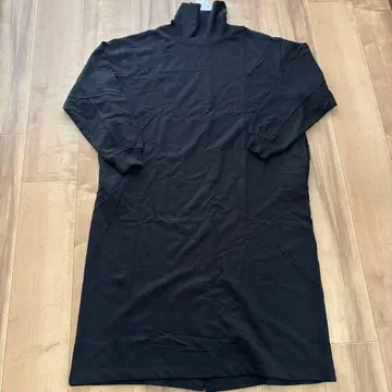 [ 미사용품 ] 속기모 터틀백슬릿 원피스 블랙 M 사이즈