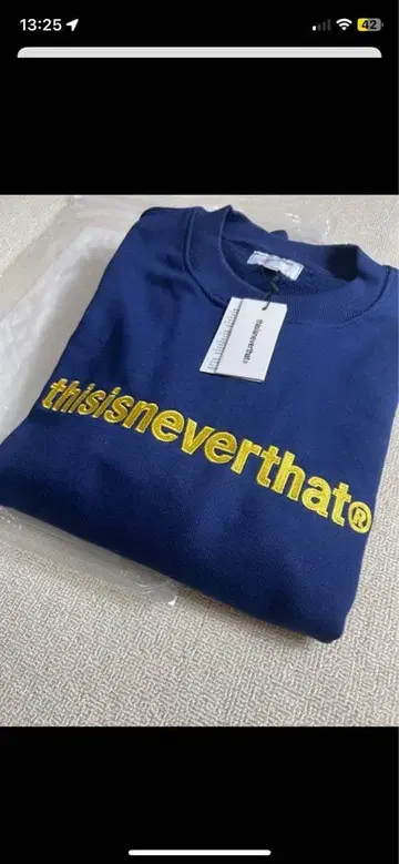 thisisneverthat 네이비 로고 맨투맨