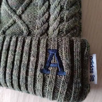 adidas 케이블 짜임 니트 모자 올리브 그린