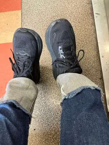 호카 리프트 10 23.5cm