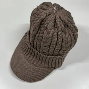 새상품 Ruben 챙 달린 리브 니트 모자 케이블 아란 꽈배기 루벤