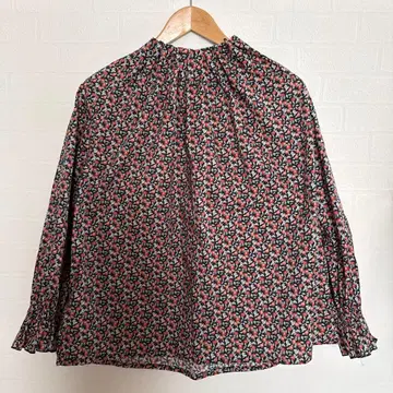 리버티 사부아 타나 론