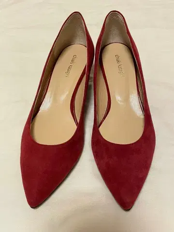 와인 레드 스웨이드 펌프스 CHIAKI KATAGIRI