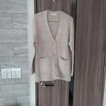 COS 베이지 니트 가디건
