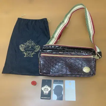 N527 오로비안코 바디백 골드 금장 장식 악어 무늬