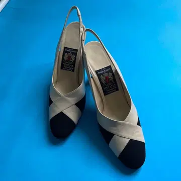 MIHAMA 하이힐 블랙과 화이트