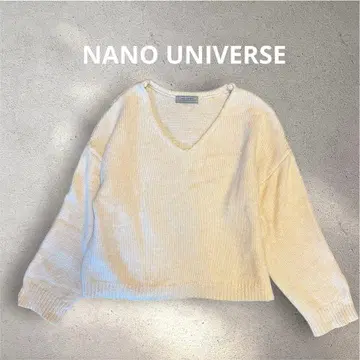 [ NANO UNIVERSE ] 크림색 V넥 니트