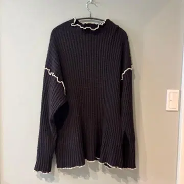 프릭스 스토어 헤비 와플 멜로우 하이넥 니트