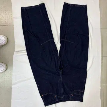 #GU. 다크 블루 스트레이트 XL 데님 팬츠