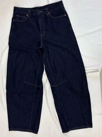 #GU. 다크 블루 스트레이트 XL 데님 팬츠