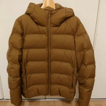 UNIQLO M 심리스 다운 파카 M 사이즈