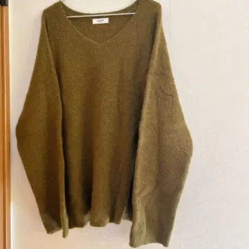 1214.2 새상품급 EMODA V넥 울 스웨터 니트 그린 계열