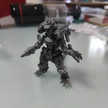 HG 시리즈 고질라 10 메카고질라 2004 키류 중무장형 반다이