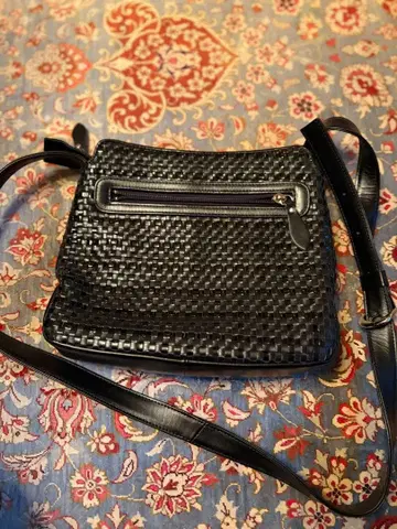 [ 새상품급 ] 뜨개질 디자인 천연 가죽 숄더백 블랙