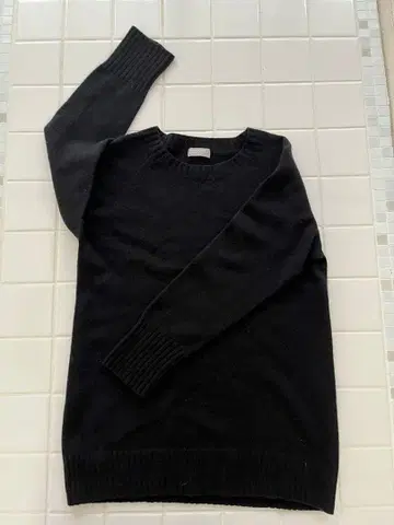 마가렛호웰 캐시미어 혼방 스웨터 긴팔 블랙