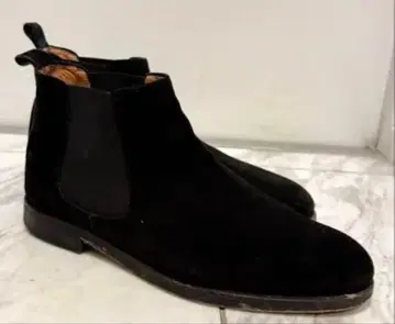 블랙 스웨이드 사이드 고어 부츠