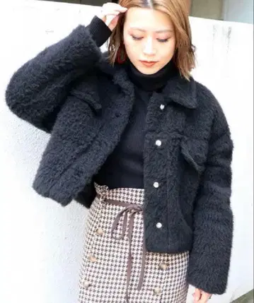 MURUA 샤기 숏 자켓