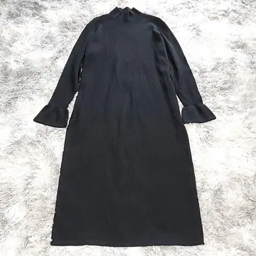 새상품급 2022AW ICB WEB 한정판 울 블렌드 스무스 니트 원피스