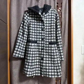 새상품급 글렌체크 울 코트