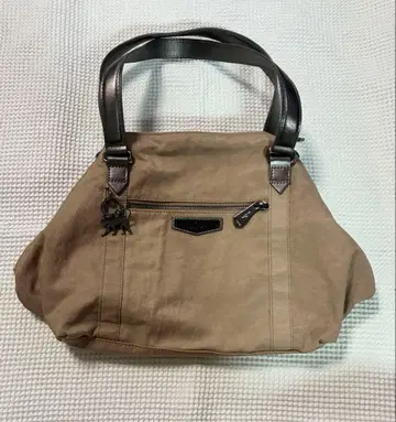 새상품급 키플링 베이지 캔버스 핸드백