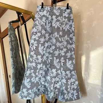 플레어 스커트 그레이 파랑 꽃무늬