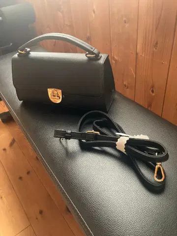 anySIS 숄더 스트랩 포함