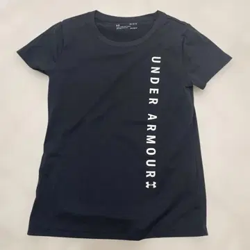 언더아머 UNDER ARMOUR 티셔츠 블랙