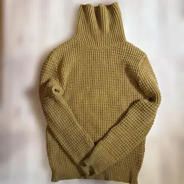 [새상품급] KURO 와플 편직 터틀넥 니트 M 상당