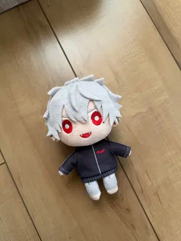 Vtuber 봉제 인형 그레이 머리카락 빨간 눈 쿠츠하